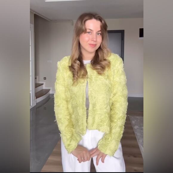 Zara JACKET WITH TEXTURED FLOWER DETAIL Size Extra Large XL - Picture 6 of 16